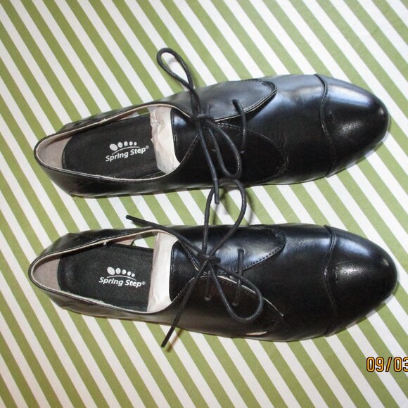 Spring Step Cinzano Cap-Toe Oxford Shoes - Picture 8 of 13